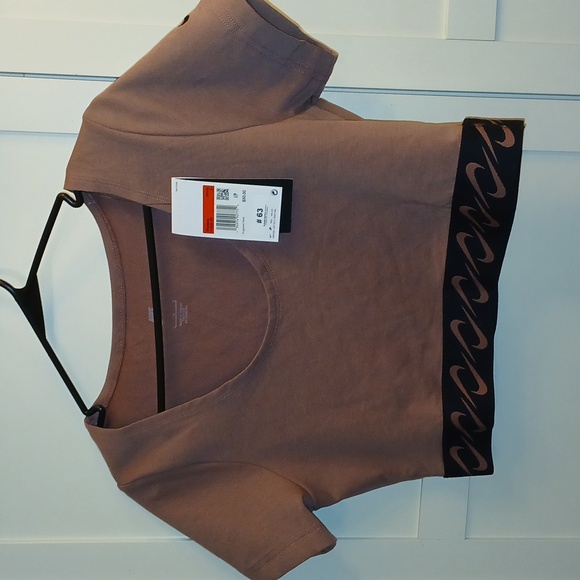 Nike Tops - Not 4 Sale